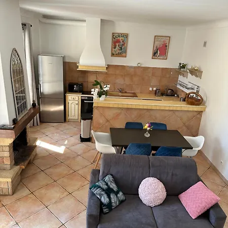 Maison De A Ouest Dans Propriete Arboree Apartment *
