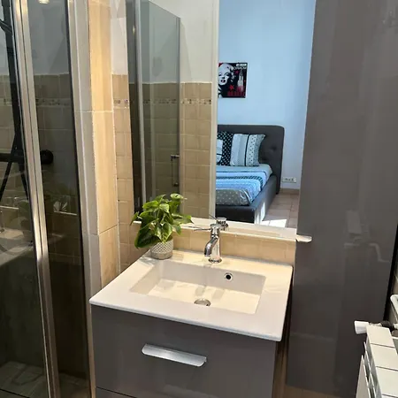 Apartment Maison De A Ouest Dans Propriete Arboree